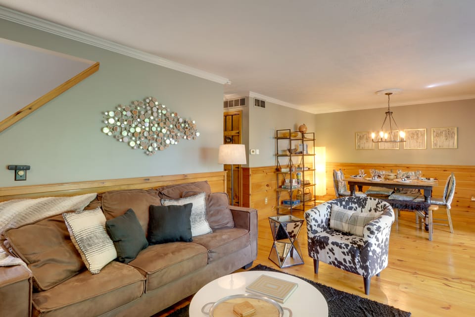 Blue Ridge Getaway w/ Hot Tub & Seasonal View! House in Blue Ridge