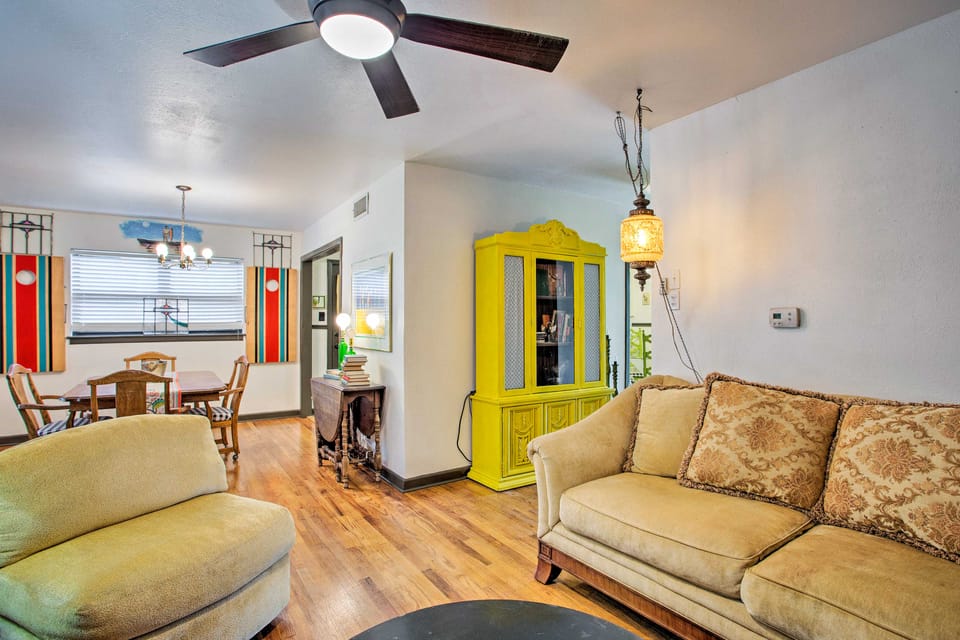 Fenced Yard! River District Gem 5 Mi to Stockyards House in Fort Worth