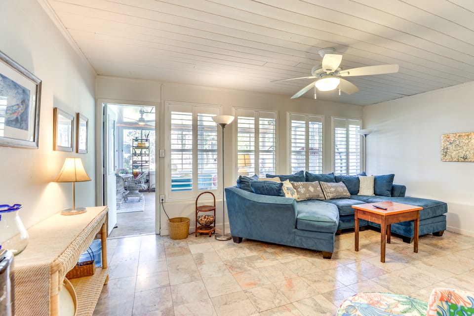 Englewood Bungalow 1 Mi to Beach: Pets Welcome! House in South Venice