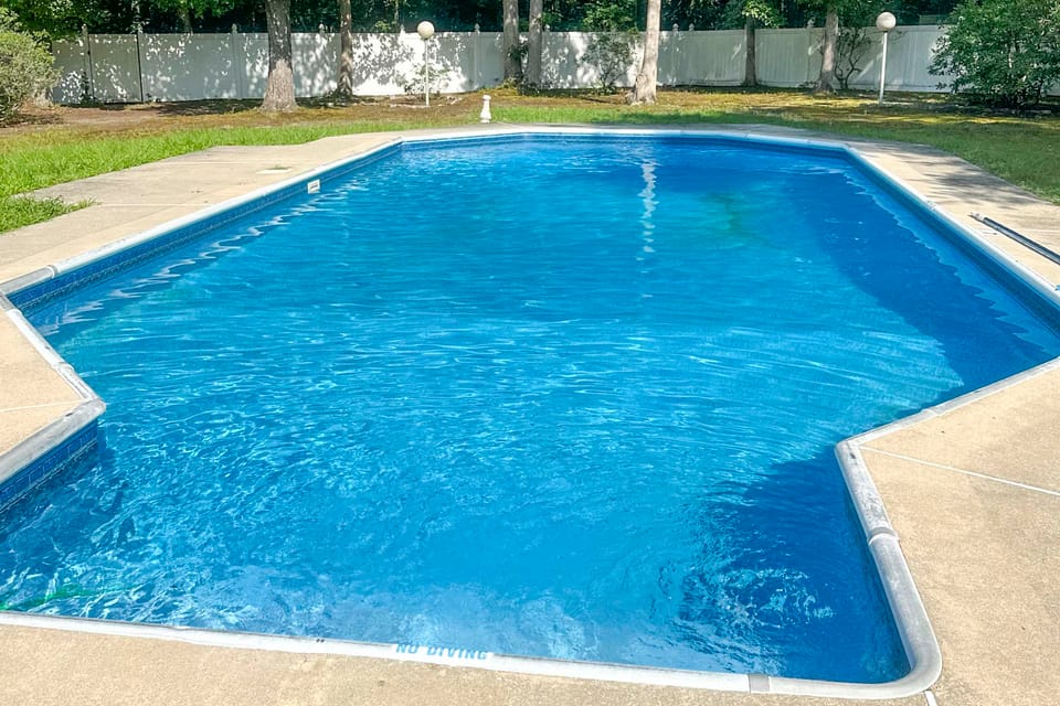 Beautiful 4-Bedroom Pool Home w/ 2-Story Deck! House in Atlantic County
