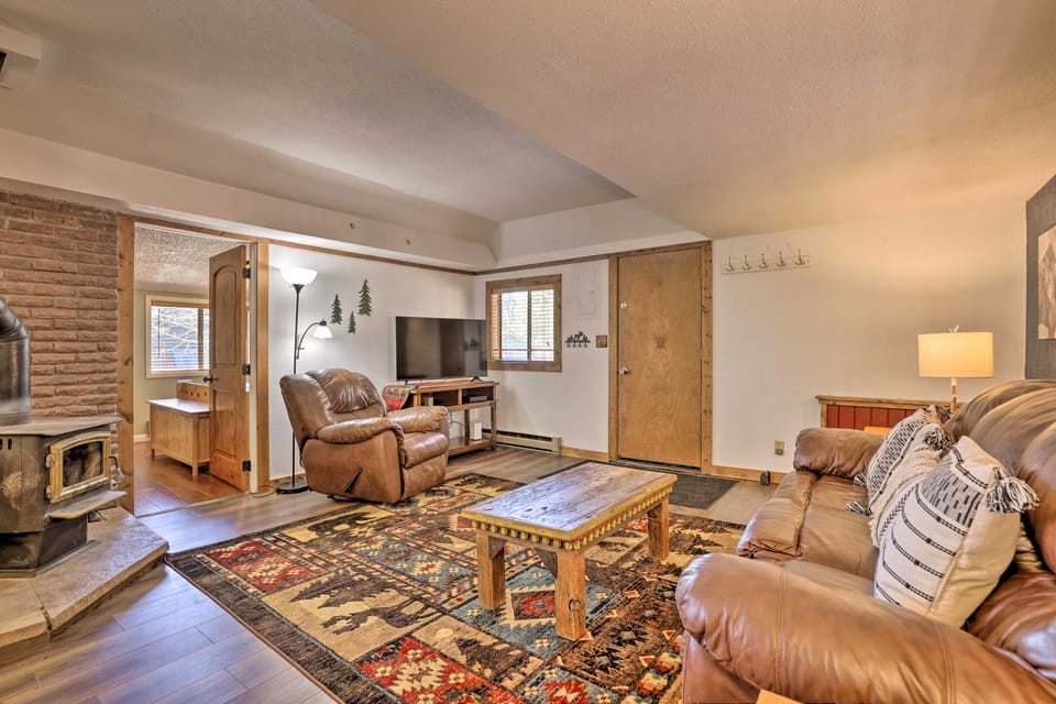 Fireplace, Deck & Mtn Views: Grand Lake Home! House in Rocky Mountain National Park