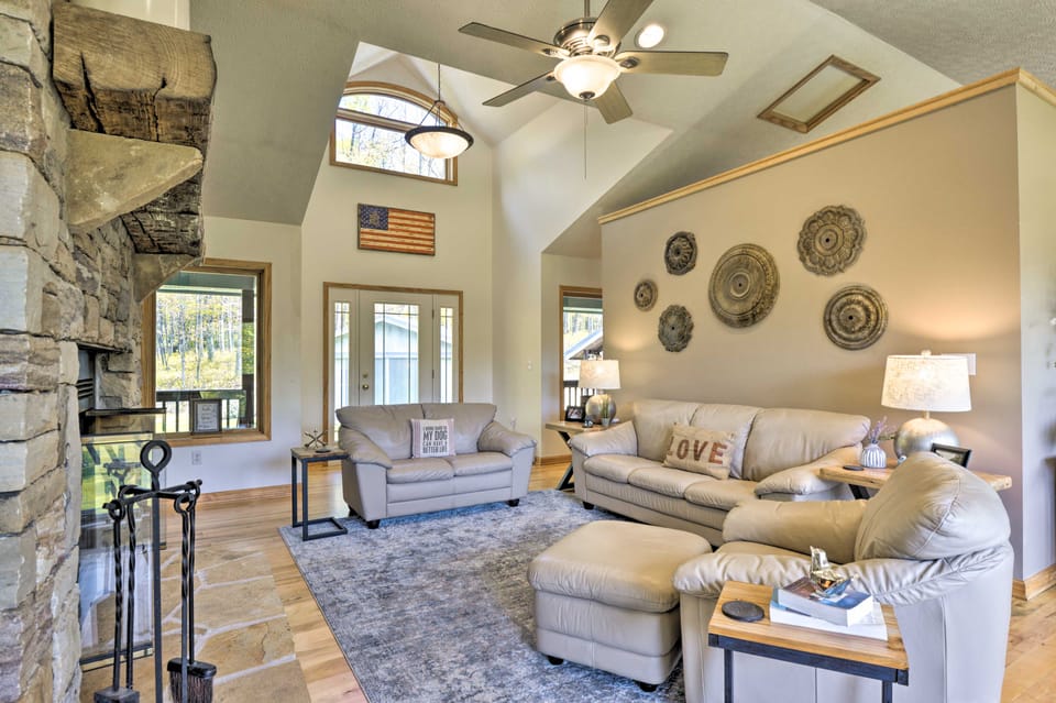 Secluded Oakland Gem w/ Hot Tub: Dogs Welcome! House in Garrett County