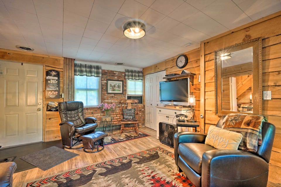 Adirondack Mountains Cottage Near Gore Mountain! Cottage in Capital District, NY, USA