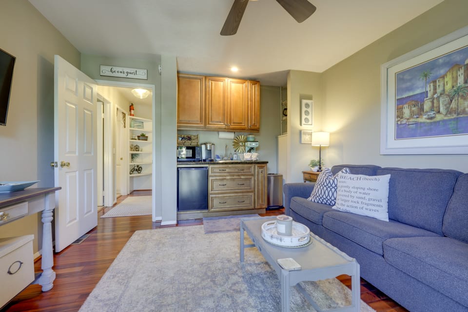 16 Mi to Beaches & Wineries! Chic Peaceful Retreat House in Southern California