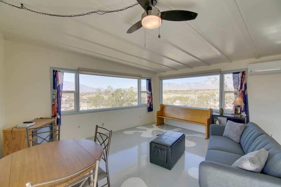 Patio & Views: Eccentric Desert Hot Springs Home House in Desert Hot Springs