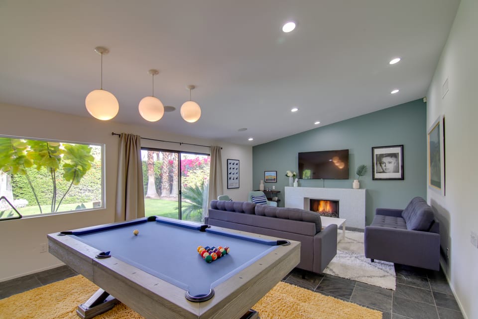 Covered Patio, Pool & Games: Home in Palm Springs House in Palm Springs