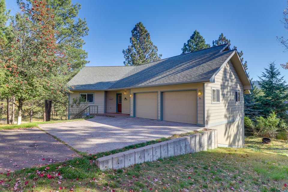 1 Mi to Flathead Lake: Bigfork Village Retreat House in Bigfork