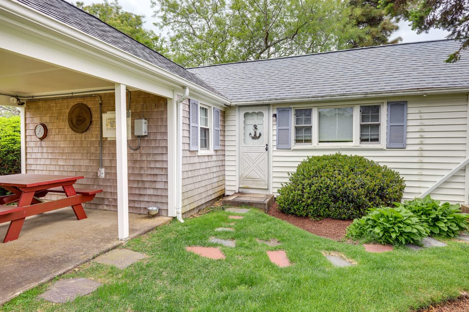 Walk to Shops, Food & Shore: Quaint Cape Cod Gem Apartment in Dennis Port
