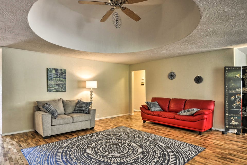 Charming Kelso Home w/ Proximity to Cowlitz River! House in Washington