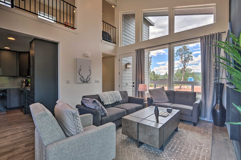 Fire Pit, Deck & Mtn Views: Upscale Pine Cabin! House in Pine