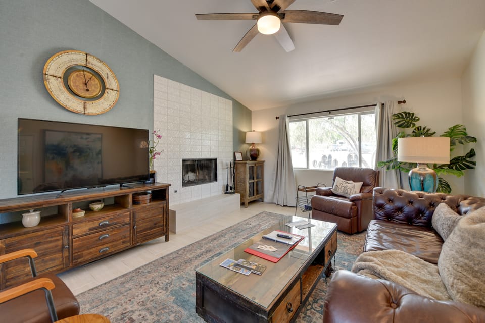 Updated Abode: 22 Mi to Joshua Tree National Park! House in Southern California
