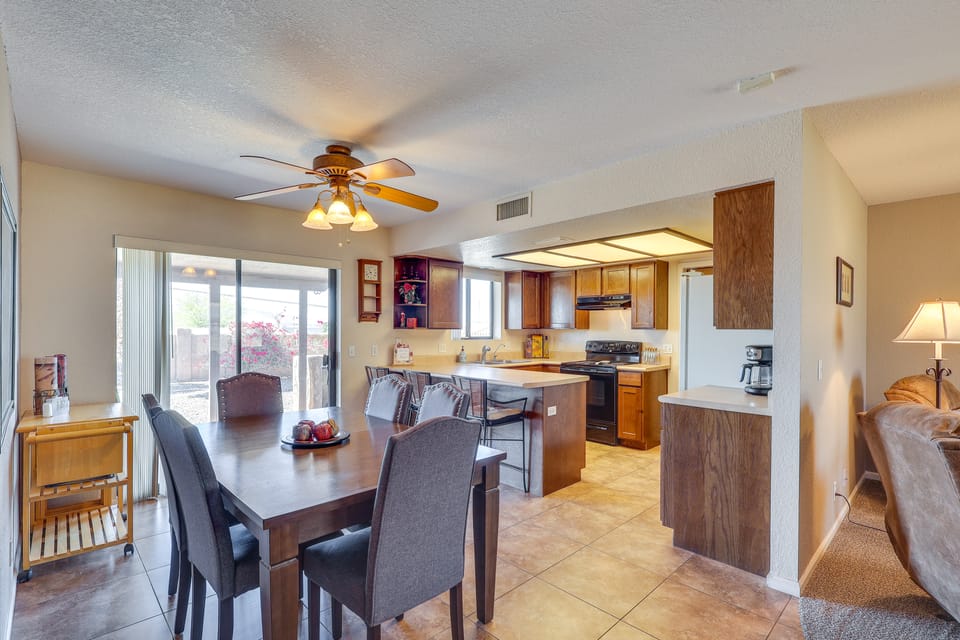 1 Mi to Boat Launch: Lake Havasu City Home w/ View House in Lake Havasu City