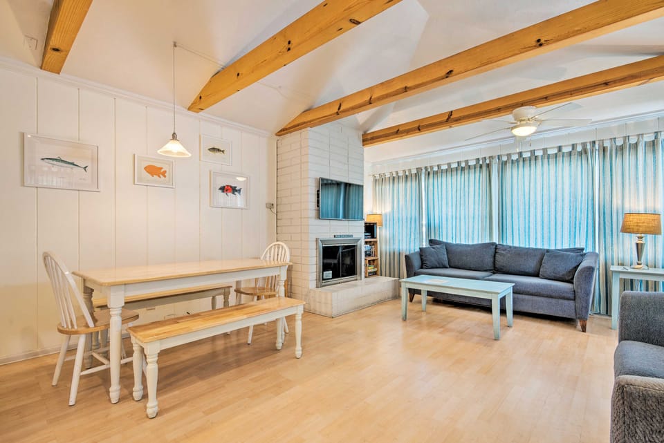 Central Catalina Cottage: Walk to Ferry & Eateries House in Avalon