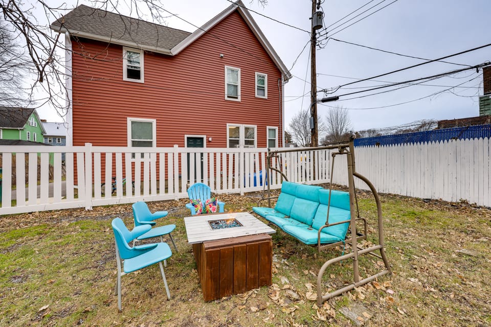 2 Miles to Dtwn! Idyllic Rochester Apt w/ Hot Tub Apartment in Brighton