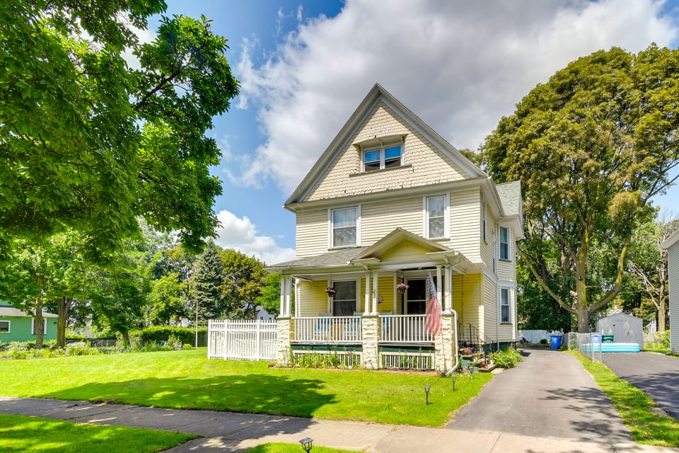 Rochester Escape w/ Hot Tub & Fire Pit! Apartment in Brighton