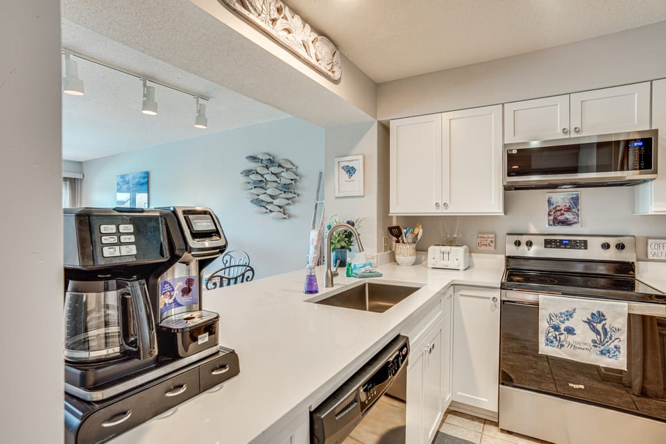St Helena Island Condo - 1/2 Mi to Beach Apartment in South Carolina
