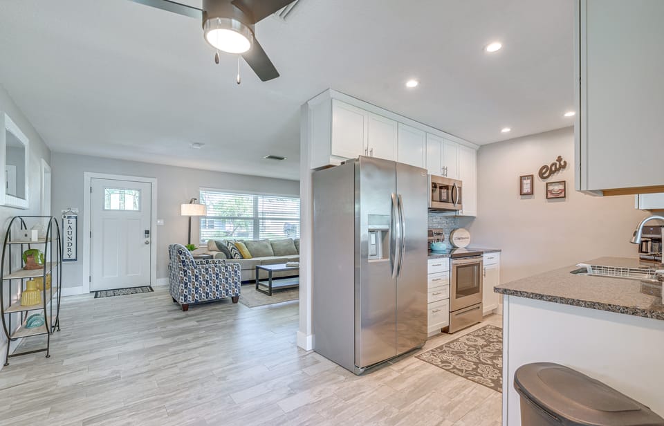 Dock, Kayaks & Bicycles: Crystal River Getaway! House in Crystal River