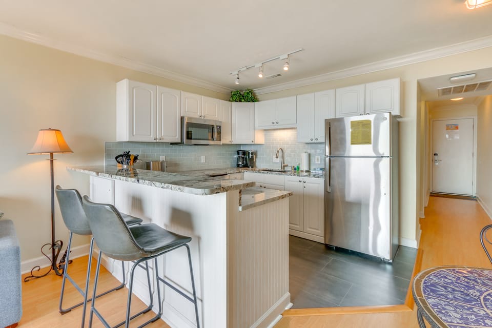 Ocean Views + Pool Access: Hilton Head Getaway Villa in Coligny Beach