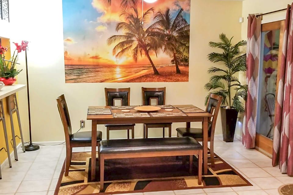1 Block to Shore: Family Condo in Myrtle Beach! Apartment in Myrtle Beach