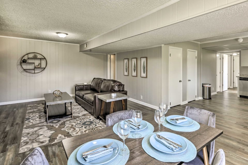 Garden-Level Hendersonville Apt: 20 Mi to Broadway Apartment in Hendersonville