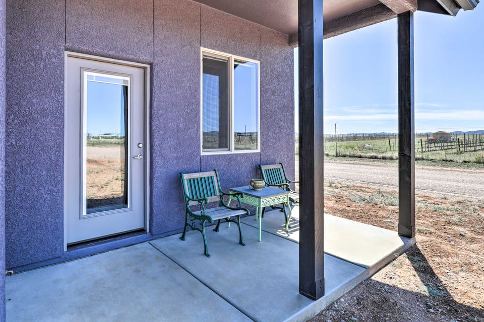 Modern Elgin Home: Walk to Wineries + Pets Welcome House in Arizona
