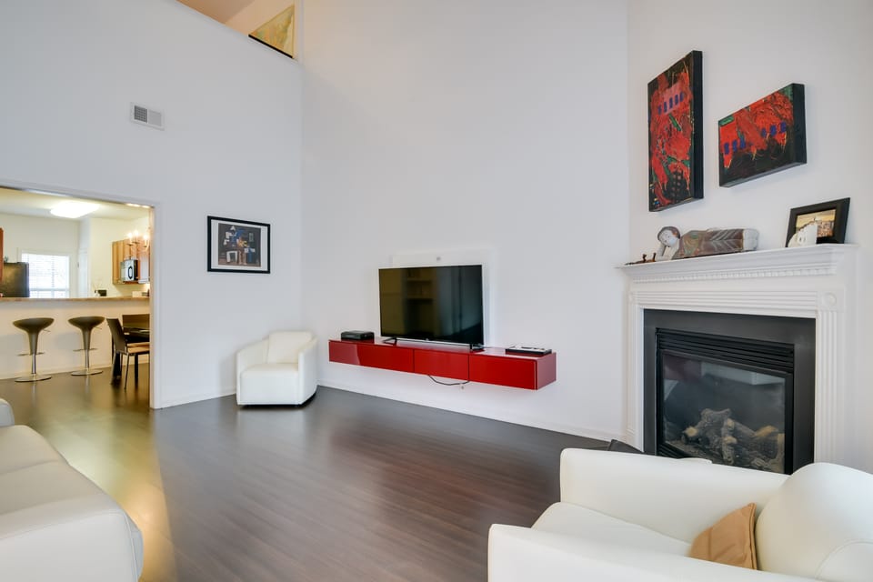 Inviting High Point Townhome with Patio + Privacy! Apartment in High Point