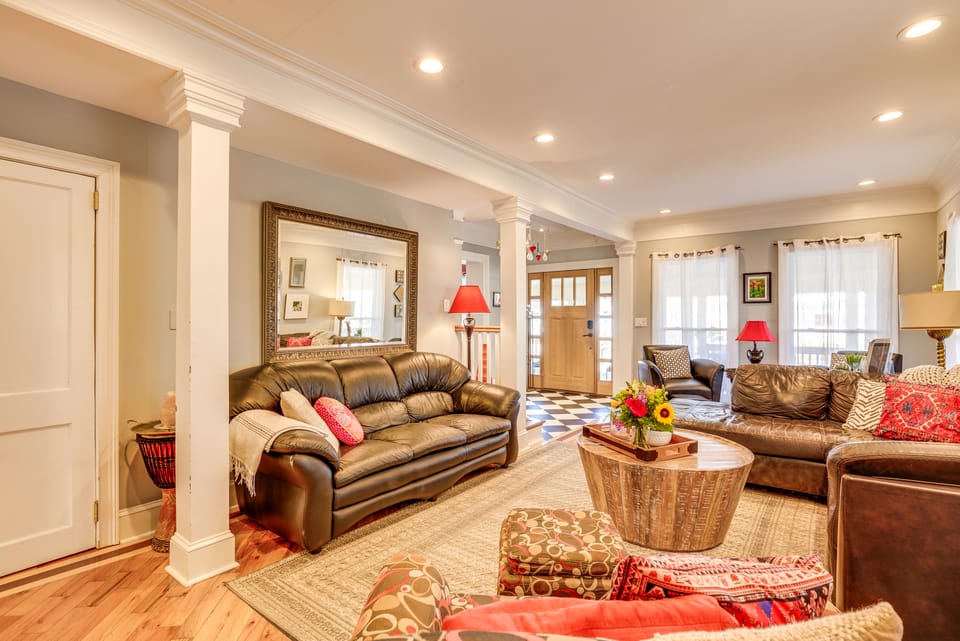 Spacious Home ~ 4 Blocks to Asbury Park Beach! House in Asbury Park