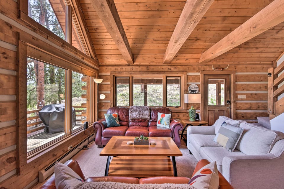 Quiet Guffey Getaway w/ Private Deck, Pond & Canoe House in Park County