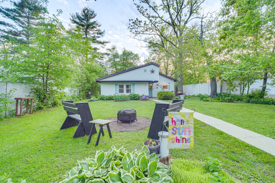Lakefront Family Retreat w/ Private Dock! House in Rice Lake