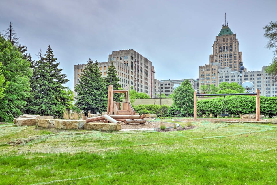 Urban Escape w/ Patio - 2 Mi to Downtown Detroit! Apartment in Detroit
