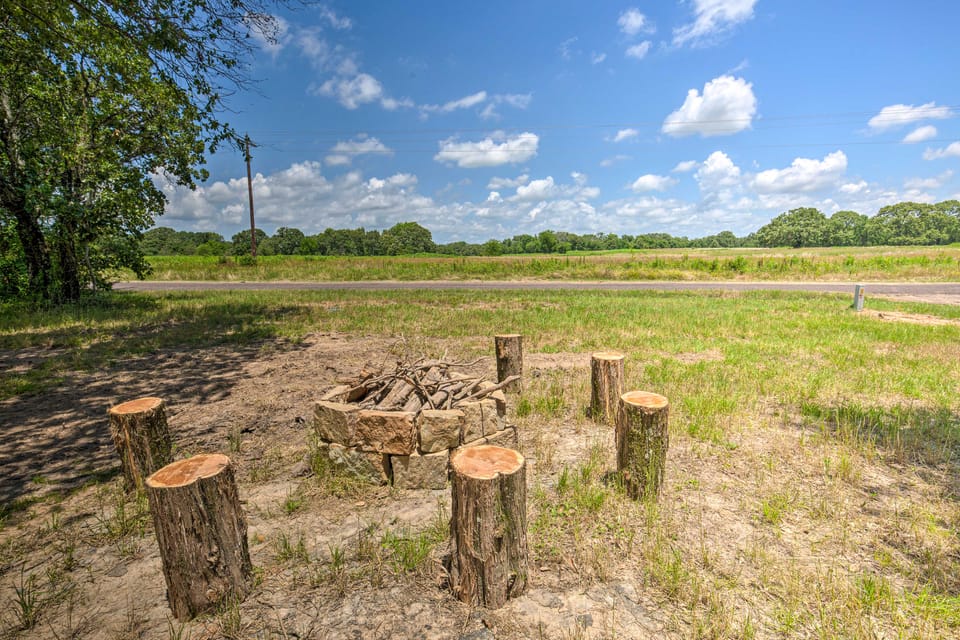 Secluded Home w/ Gas Grill, 3 Mi to Boating! House in Texas