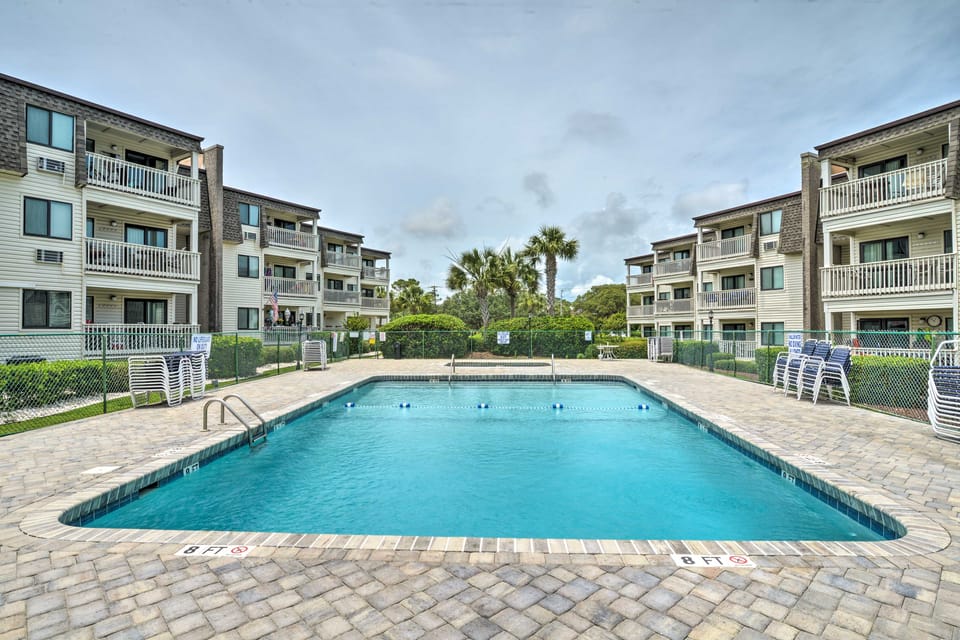 Ocean-View Balcony! Myrtle Beach 3rd-Floor Retreat Apartment in Myrtle Beach