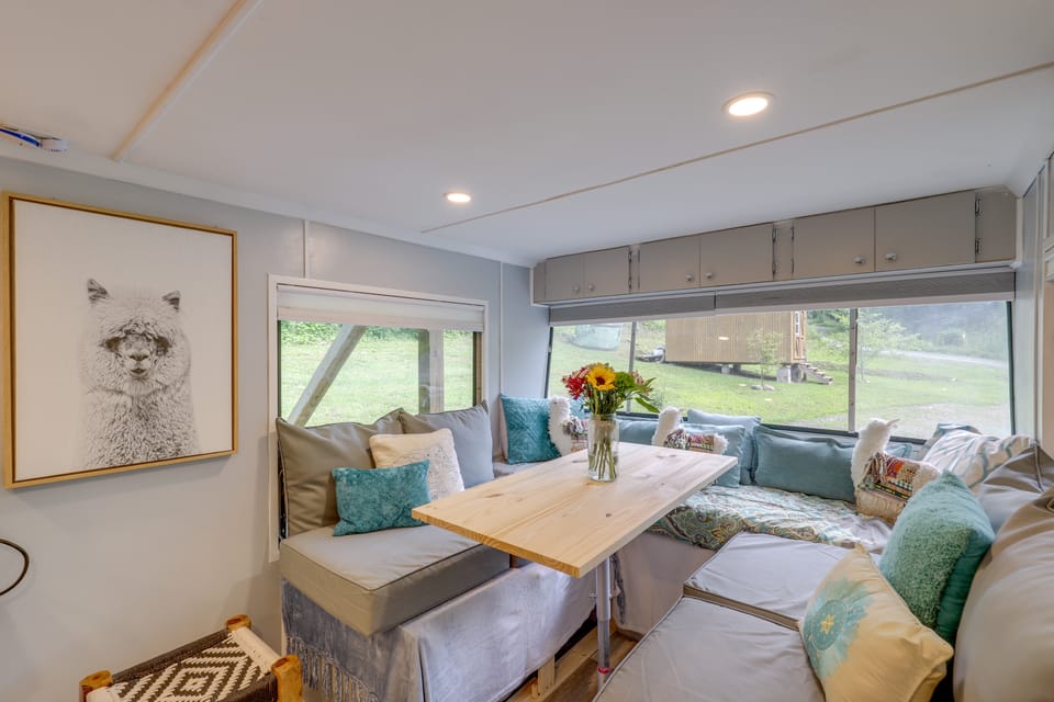 Converted Trailer w/ Furnished Deck in Marshall! House in Tennessee