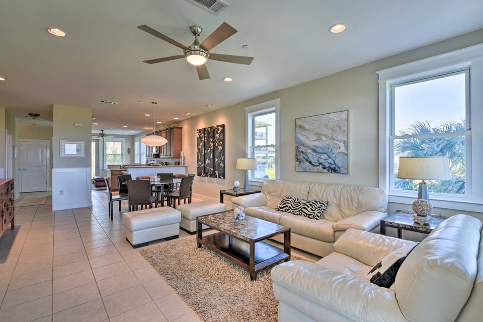 Gulf View + Beach Access: Galveston Resort Condo! Apartment in Galveston Island