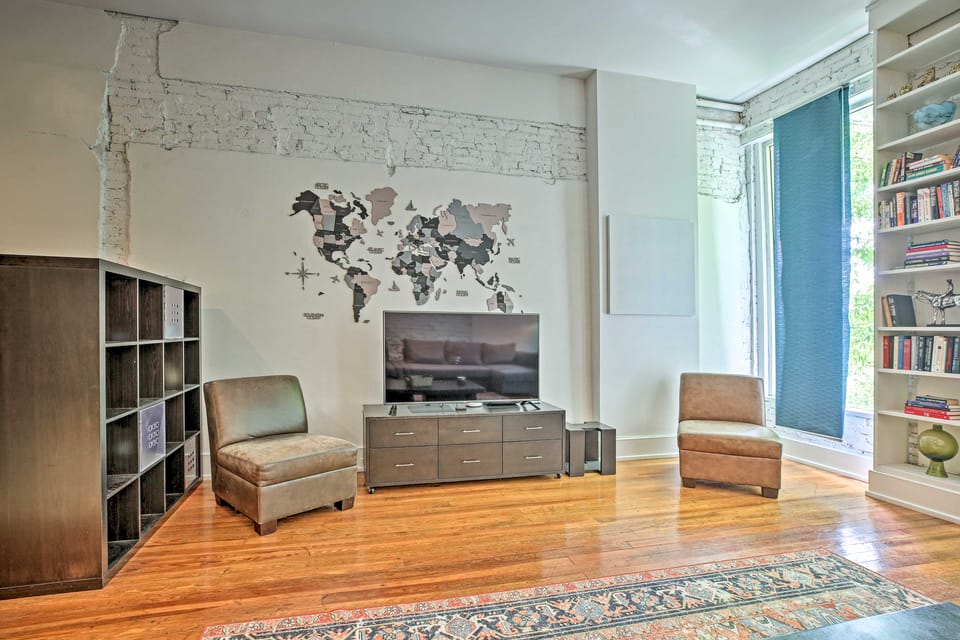 Walk to Dtwn Distilleries: Nulu Art District Loft Apartment in Jefferson County
