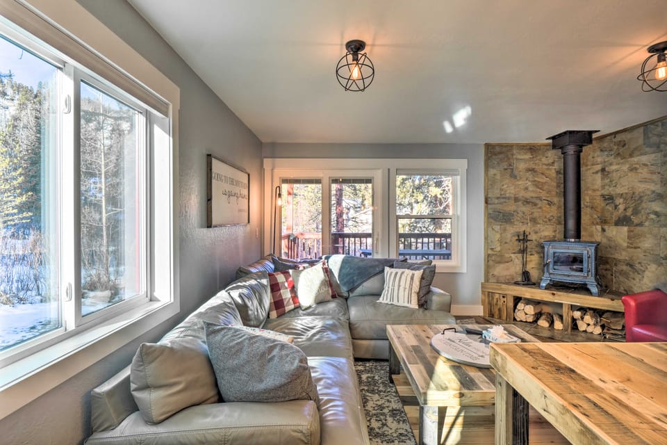 Sauna, Deck & Fire Pit: Breckenridge Townhouse! Apartment in Breckenridge