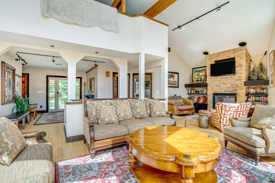 Hot Tub & Mtn Views Pristine Breckenridge Home! House in Summit County