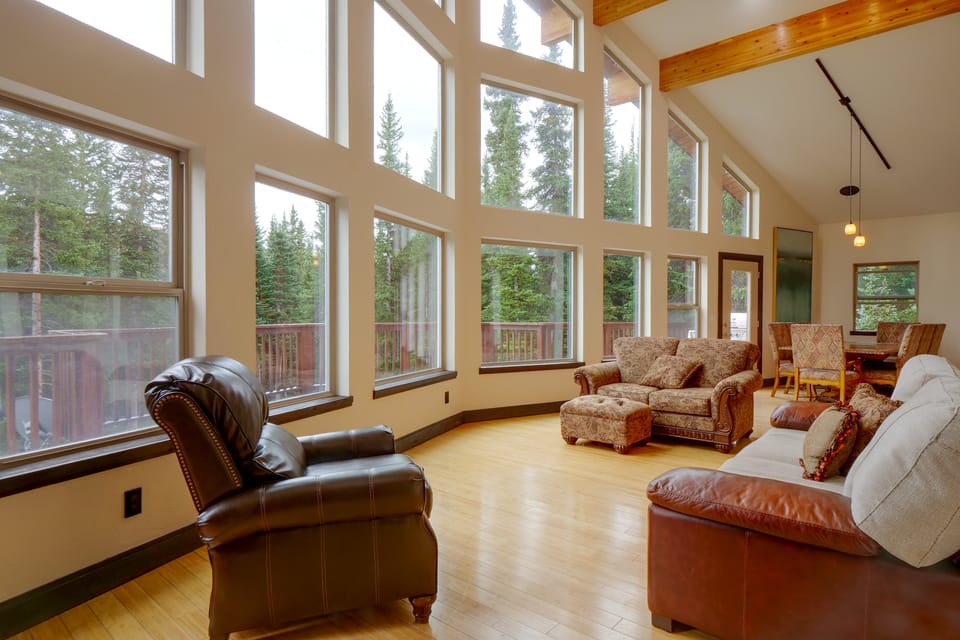 Hot Tub & Mtn Views Pristine Breckenridge Home! House in Summit County