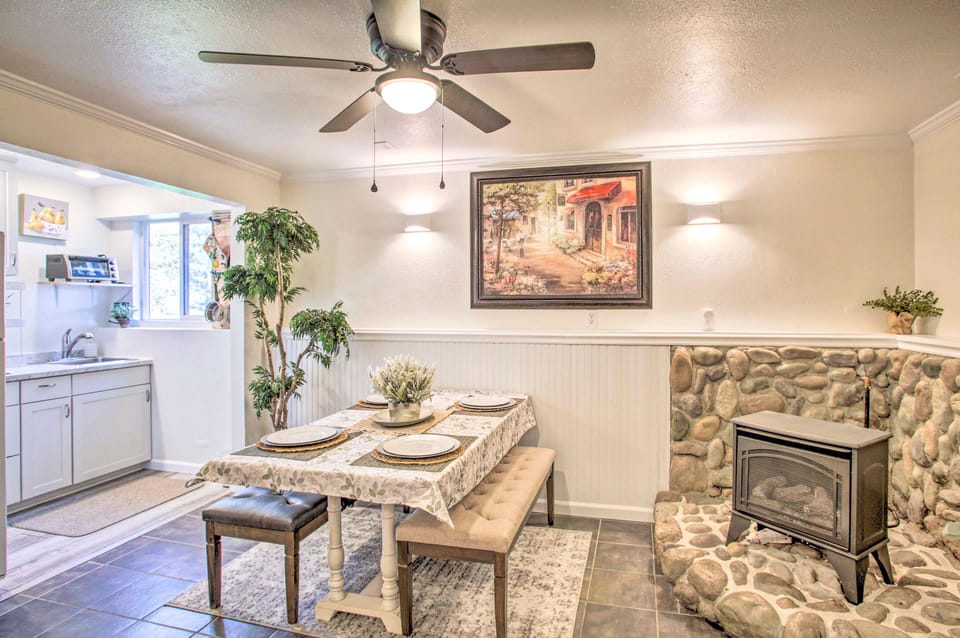 Lakeview Lodge w/ Spacious Yard: Families Welcome Apartment in Washington