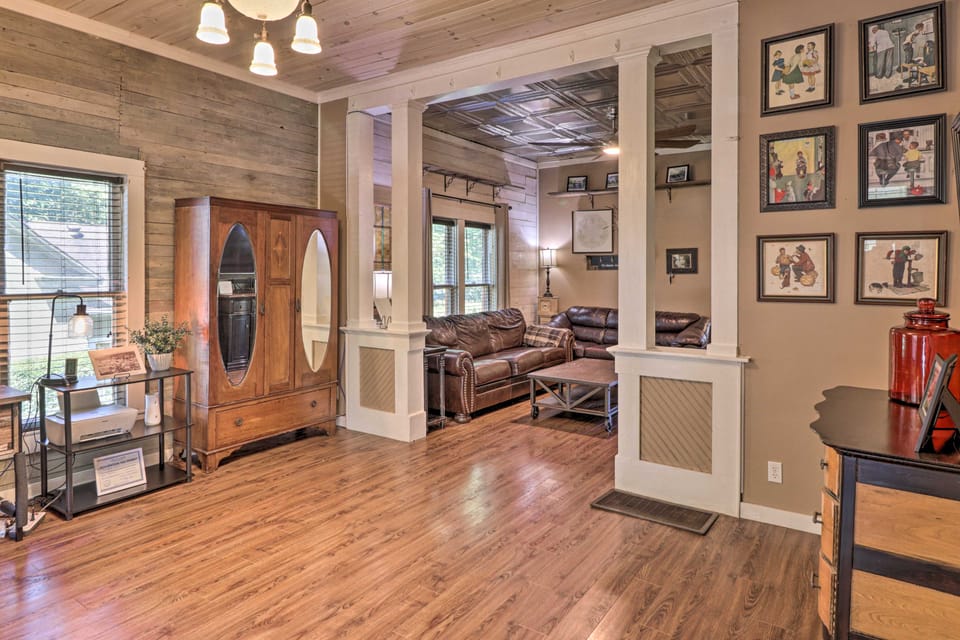 Country-Chic Cotter Home w/ Outdoor Living Space! House in Cotter