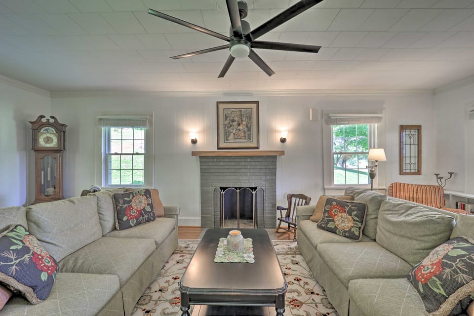 Abingdon Family Getaway w/ Porch & Views! House in Tennessee