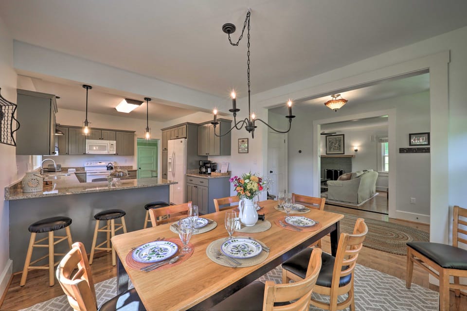 Abingdon Family Getaway w/ Porch & Views! House in Tennessee