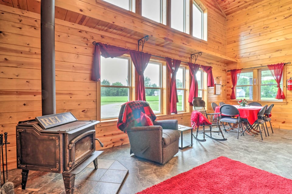 Cozy ‘Haven of Rest’ Home w/ Amish Country Views! House in Indiana