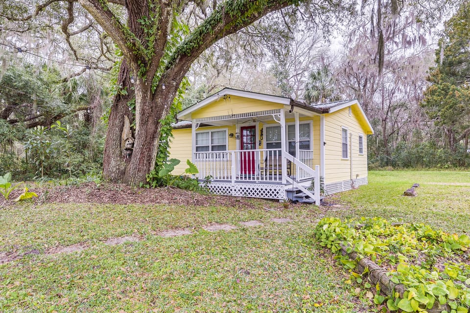 2 Mi to Marina: Inglis Retreat w/ Boat Parking Cottage in Florida