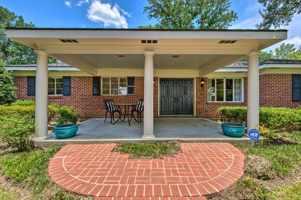 Ocean Springs Home - Walk to Beach & Downtown! House in Ocean Springs