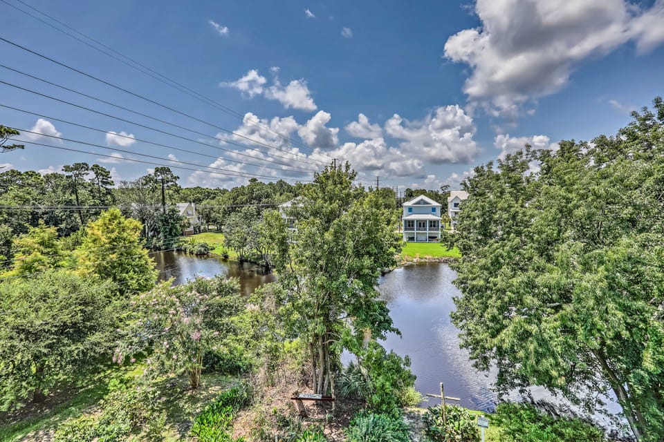 Family Beach Home; Walk to N Litchfield Beach House in South Carolina