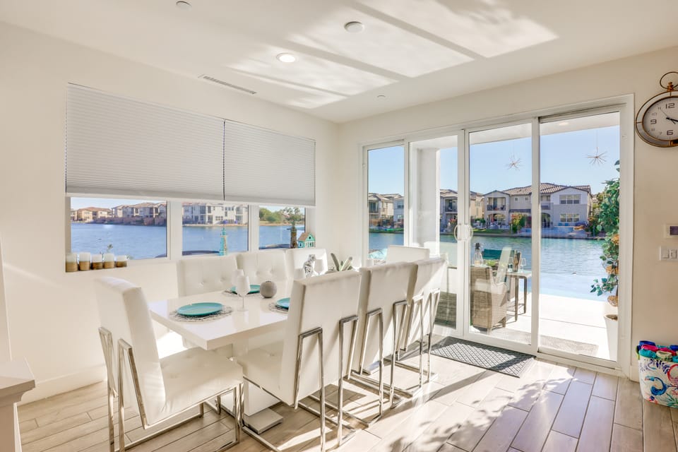 Lake & Mountain Views: Indio Oasis w/ Pool House in Indio