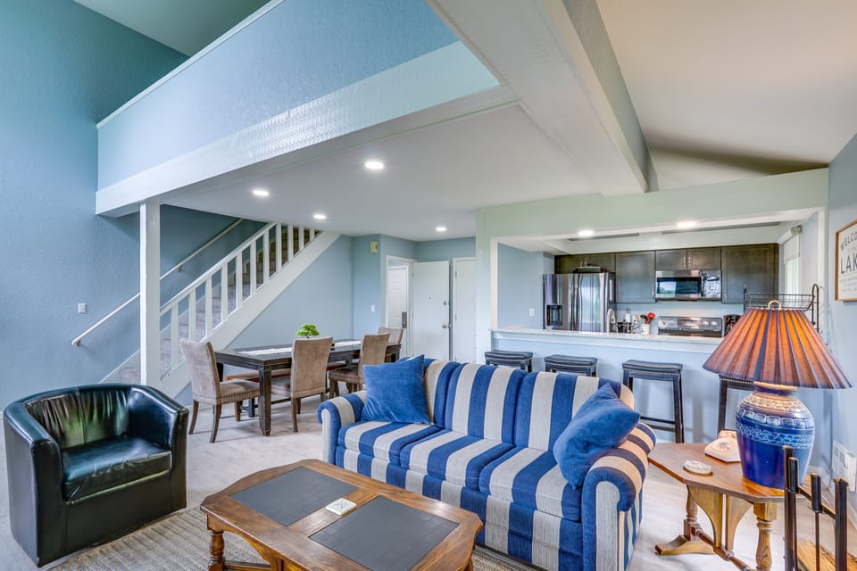 Group Friendly! Lake-View Margaritaville Retreat House in Lake of the Ozarks