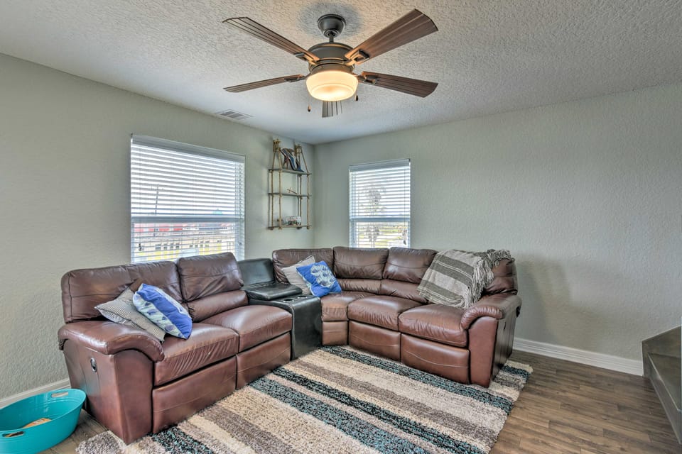 2 Blocks to Gulf: Surfside Beach Family Home! House in Surfside Beach