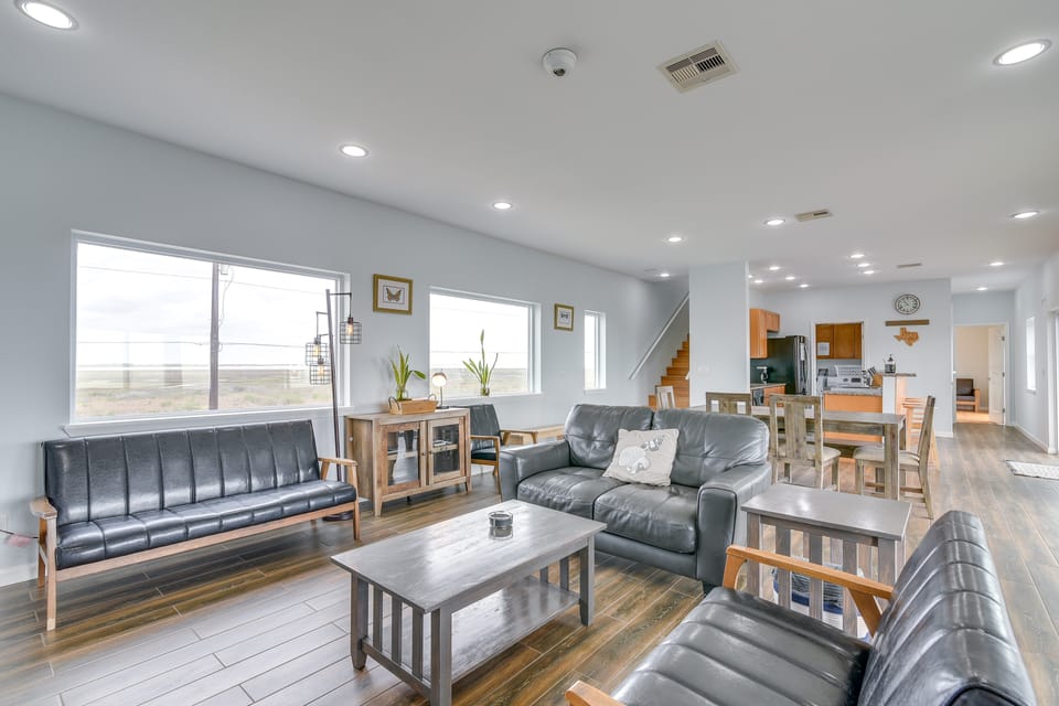 Surfside Beach Home w/ Private Boardwalk Access! House in Brazoria County